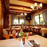 - Restaurant Hirschen - Werneths Landgasthof Beim Europa- Park Rust Hotel Rheinhausen