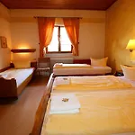 - Restaurant Hirschen - Werneths Landgasthof Beim Europa- Park Rust Hotel Rheinhausen