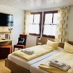 Hotel - Restaurant Hirschen - Werneths Landgasthof Beim Europa- Park Rust