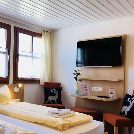 - Restaurant Hirschen - Werneths Landgasthof Beim Europa- Park Rust