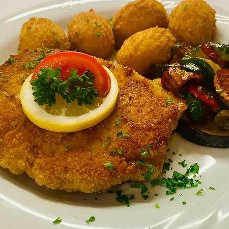 Отель - Restaurant Hirschen - Werneths Landgasthof Beim Europa- Park Rust Райнхаузен
