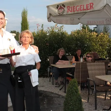 Hotel - Restaurant Hirschen - Werneths Landgasthof Beim Europa- Park Rust
