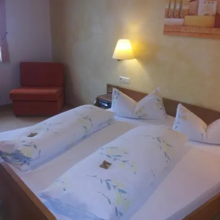 - Restaurant Hirschen - Werneths Landgasthof Beim Europa- Park Rust 호텔 라인하우젠