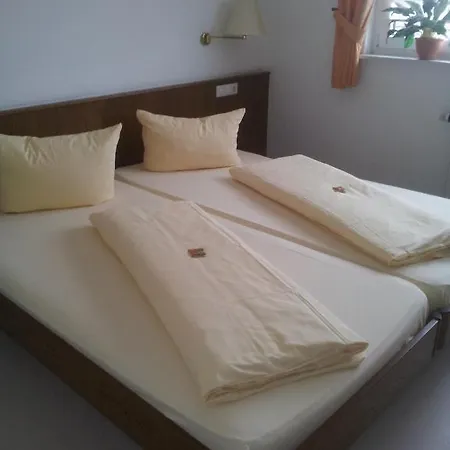 - Restaurant Hirschen - Werneths Landgasthof Beim Europa- Park Rust Hotel