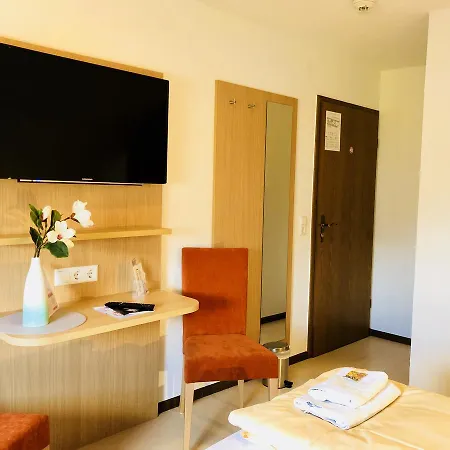 - Restaurant Hirschen - Werneths Landgasthof Beim Europa- Park Rust Rheinhausen