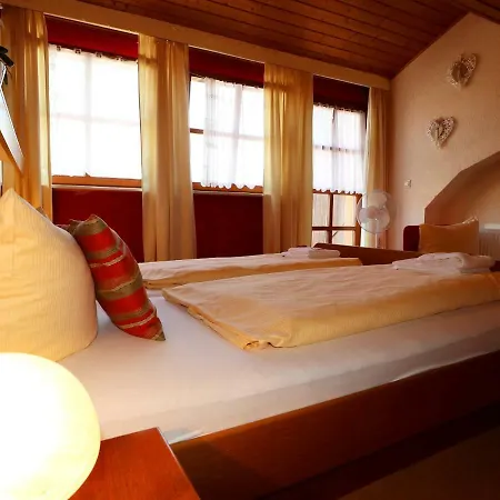 - Restaurant Hirschen - Werneths Landgasthof Beim Europa- Park Rust