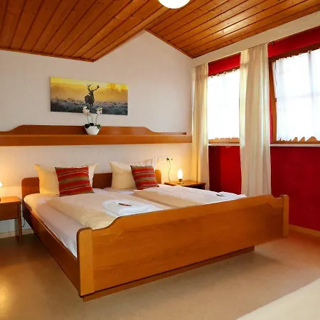 Hotel - Restaurant Hirschen - Werneths Landgasthof Beim Europa- Park Rust 2*